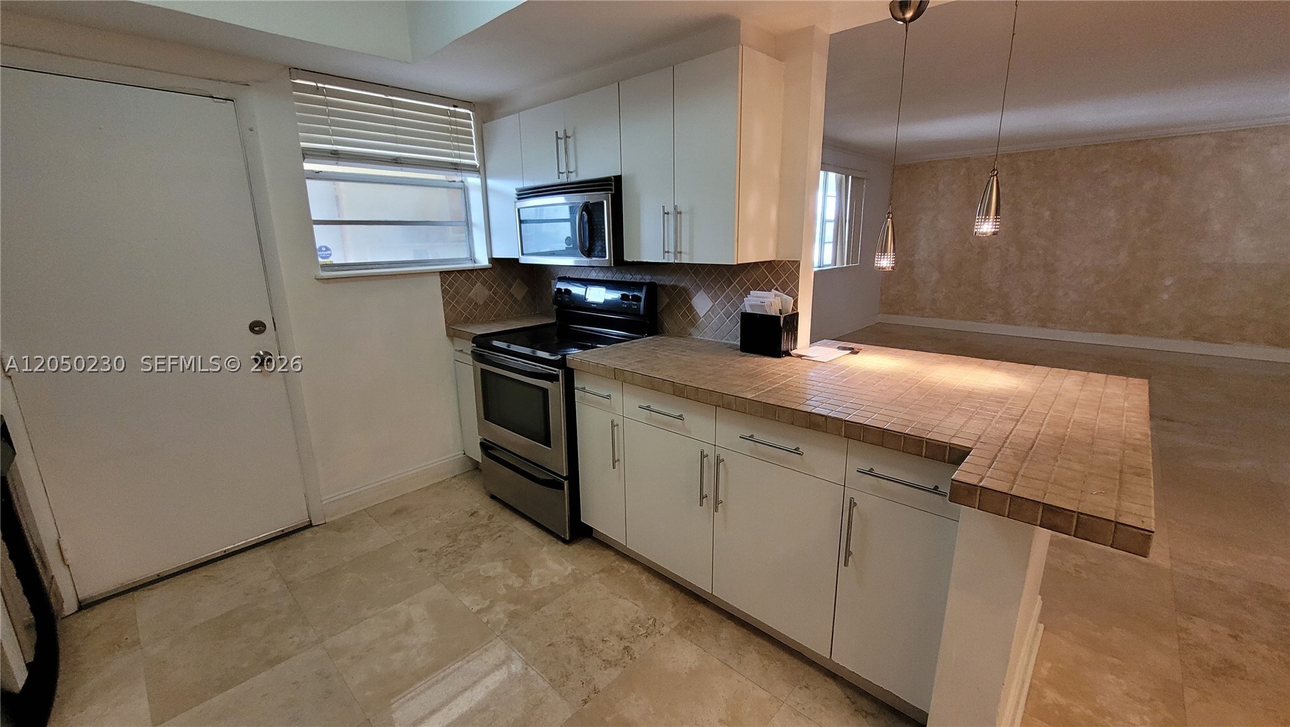 SANS SOUCI CONDO - Residential Lease