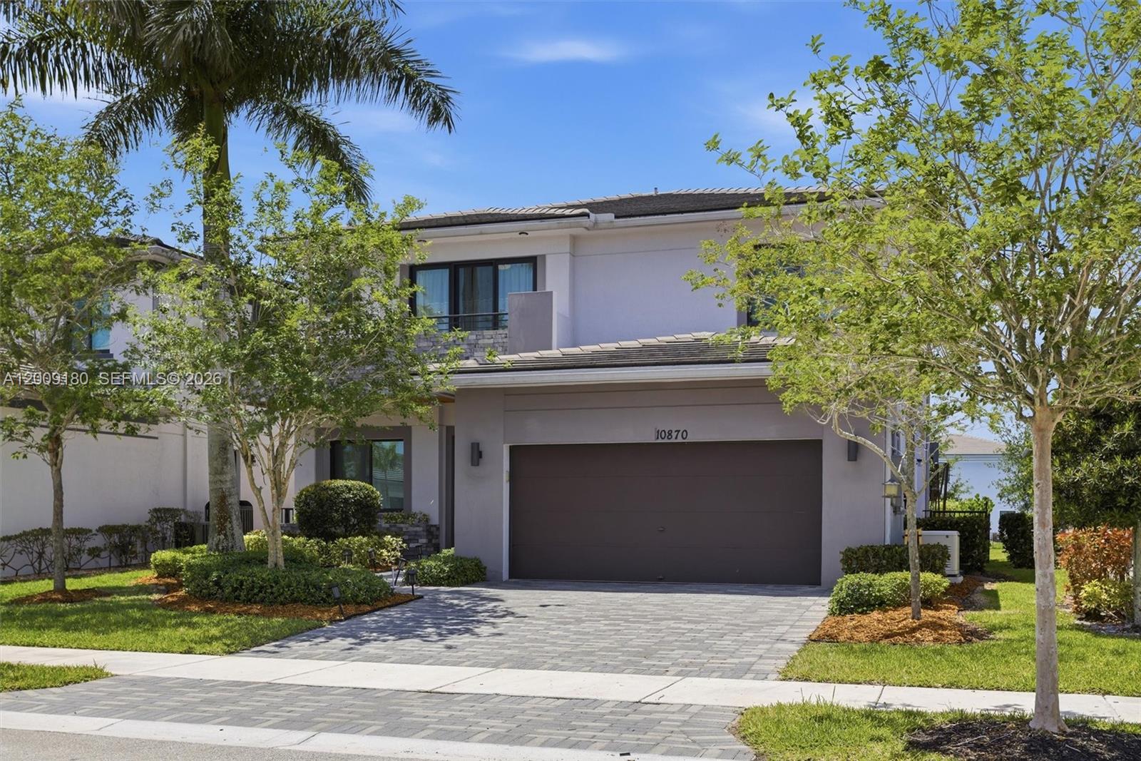 CASCATA AT MIRALAGO - Residential