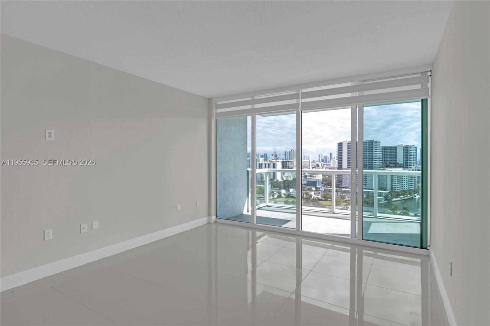 TERRAZAS RIVERPARK VILLAG - Residential