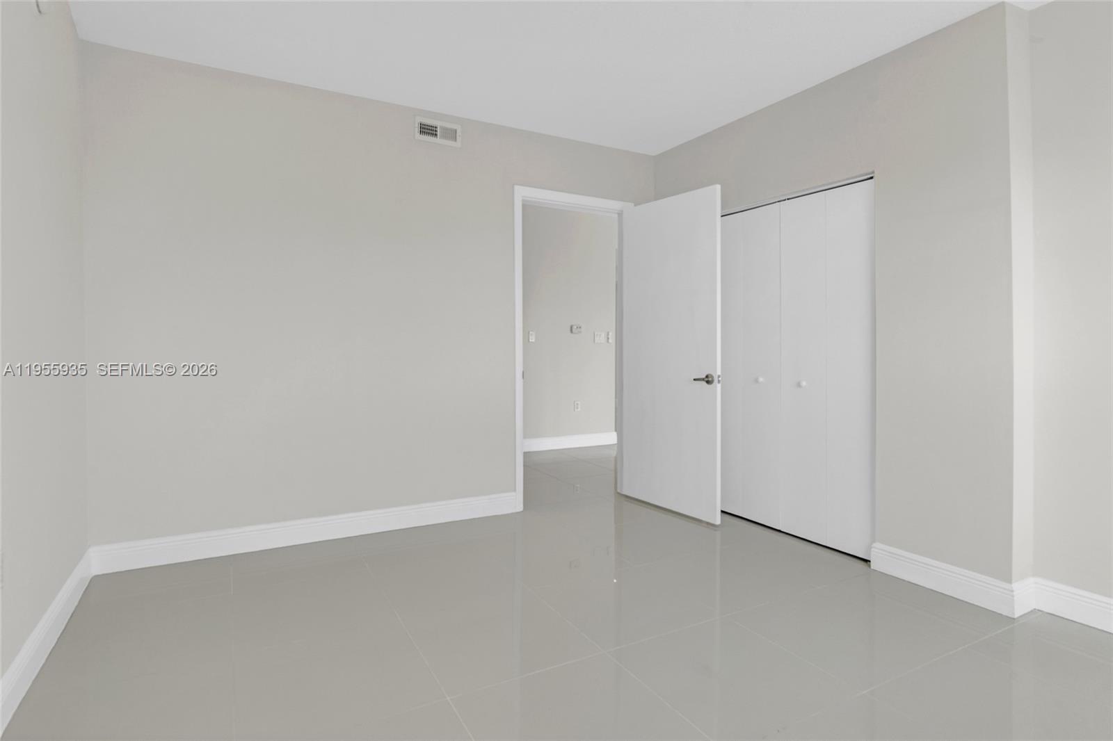 TERRAZAS RIVERPARK VILLAG - Residential