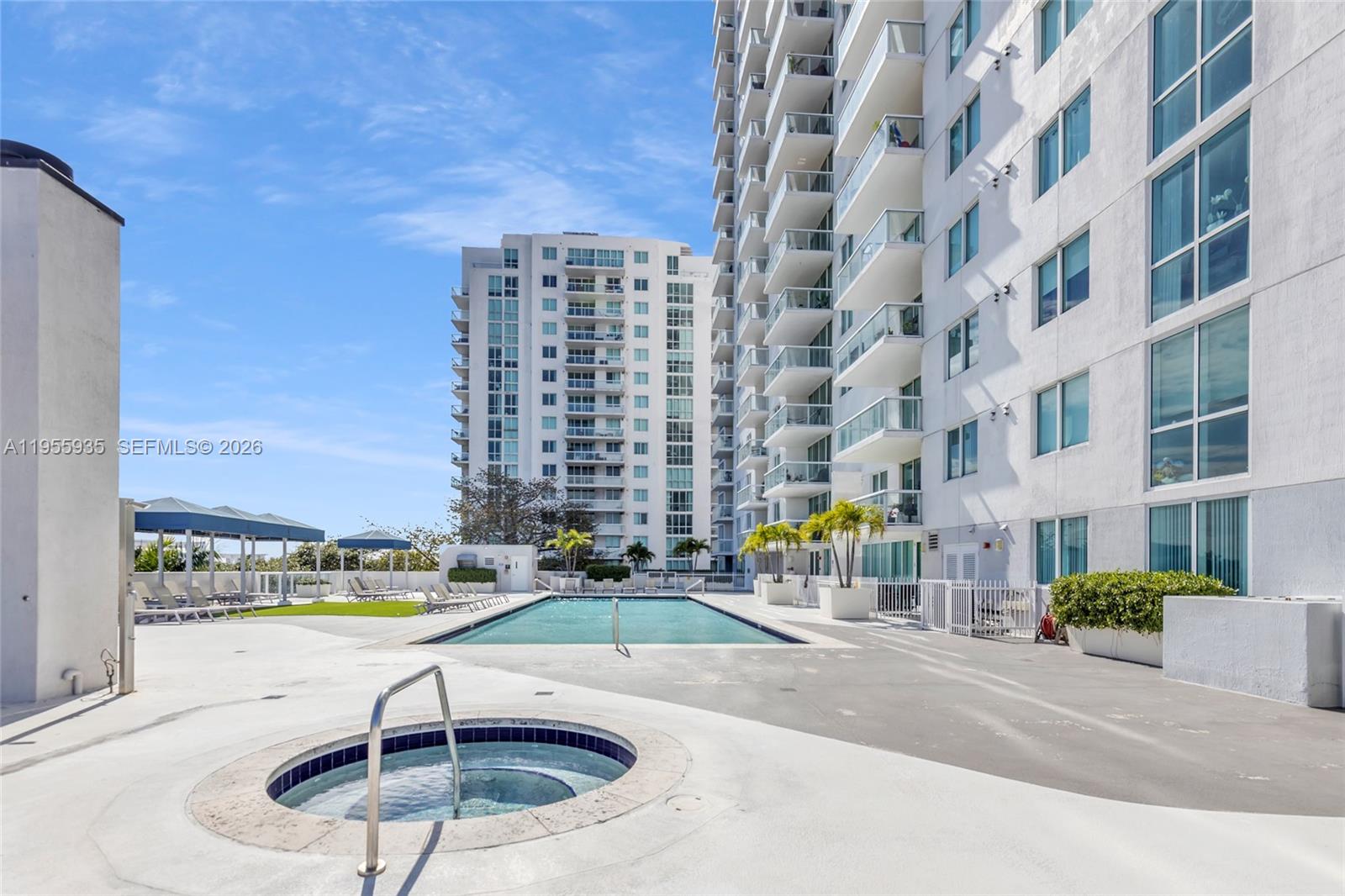 TERRAZAS RIVERPARK VILLAG - Residential