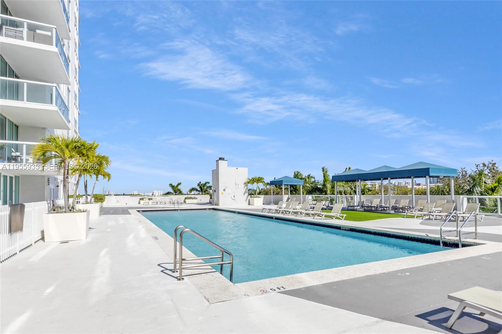 TERRAZAS RIVERPARK VILLAG - Residential