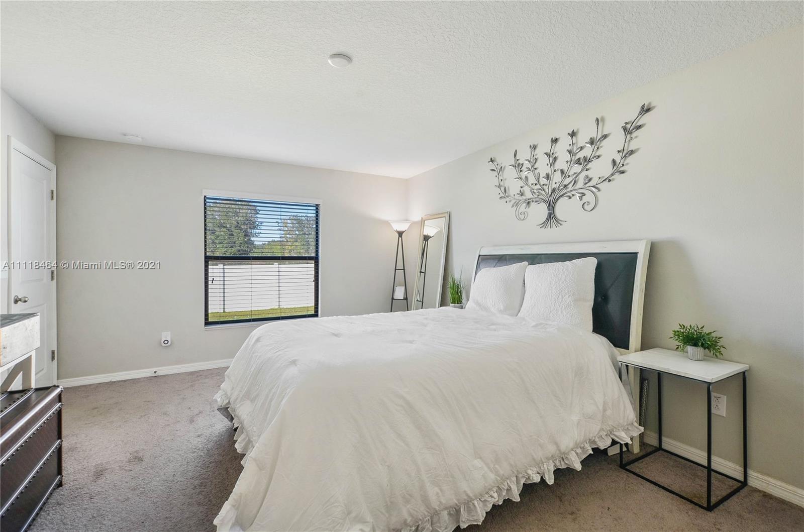 CARLTON LAKES WEST PHASE 1 - Residential