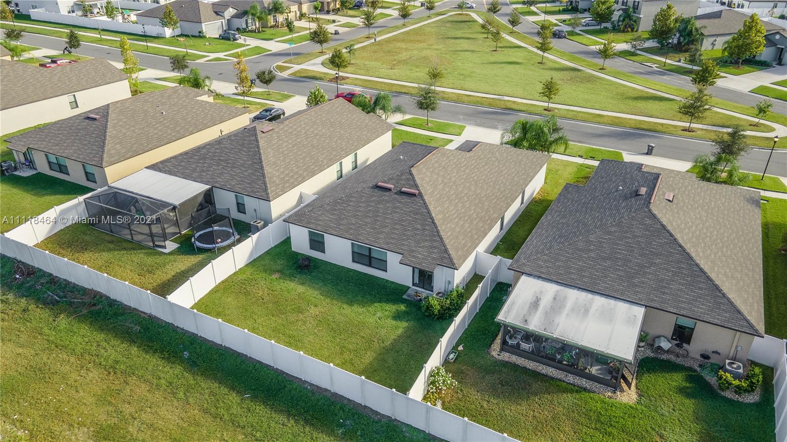 CARLTON LAKES WEST PHASE 1 - Residential