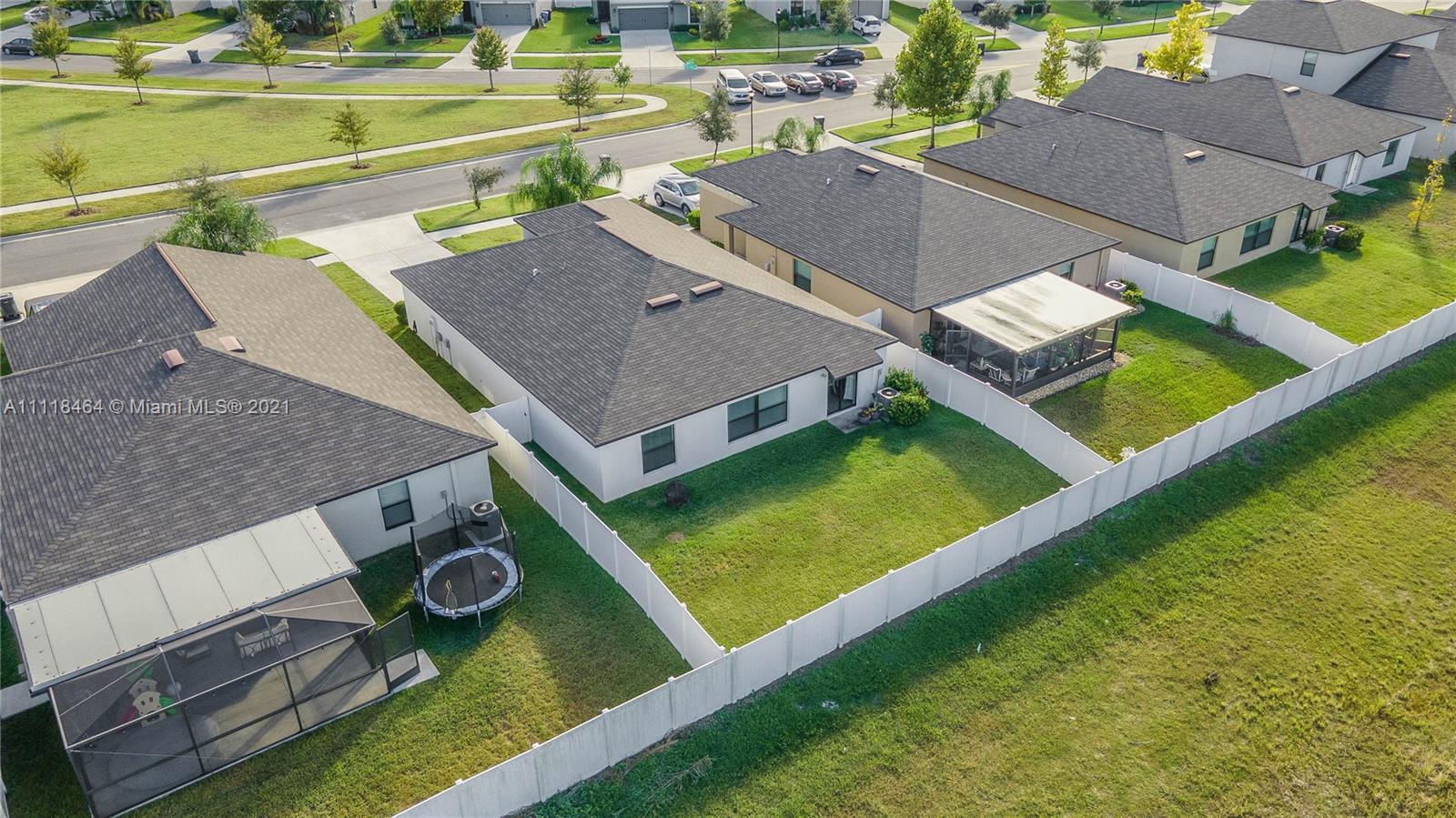 CARLTON LAKES WEST PHASE 1 - Residential