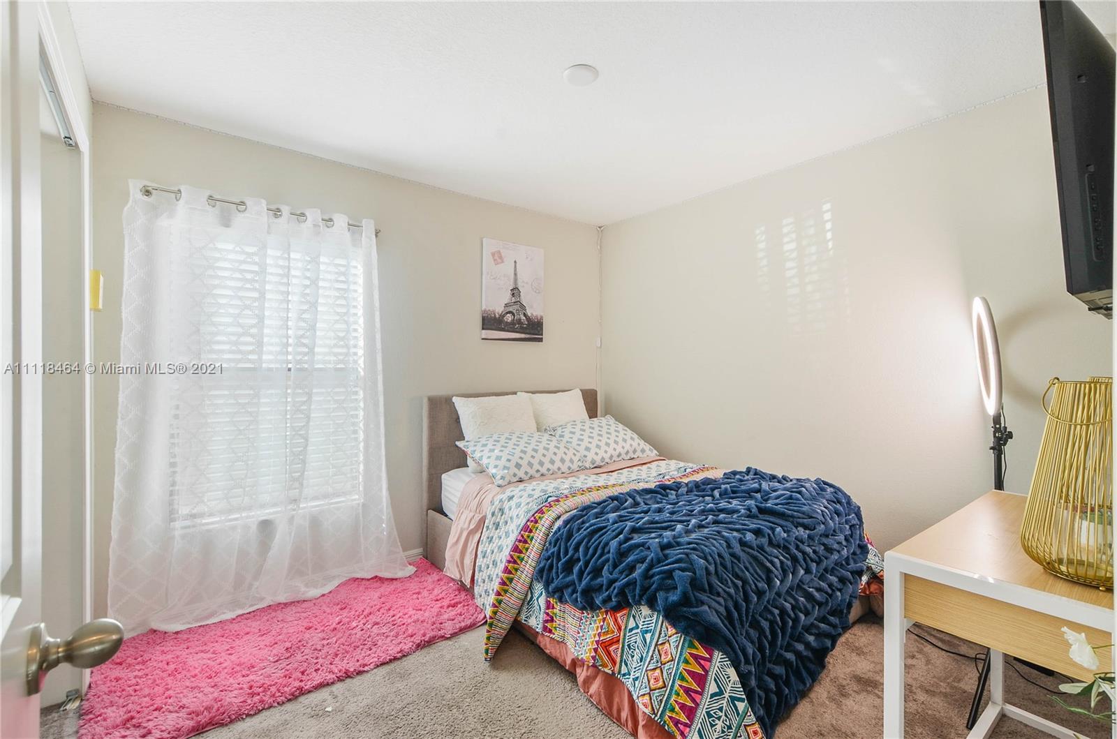 CARLTON LAKES WEST PHASE 1 - Residential