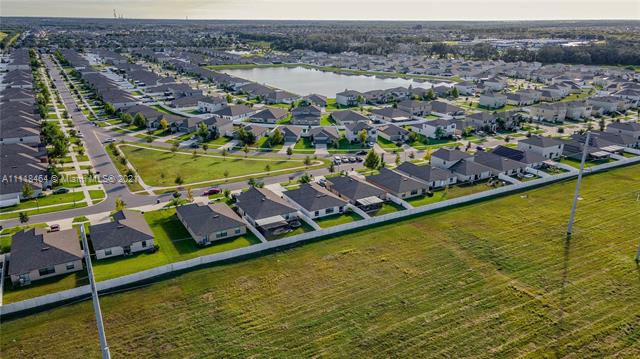 CARLTON LAKES WEST PHASE 1 - Residential