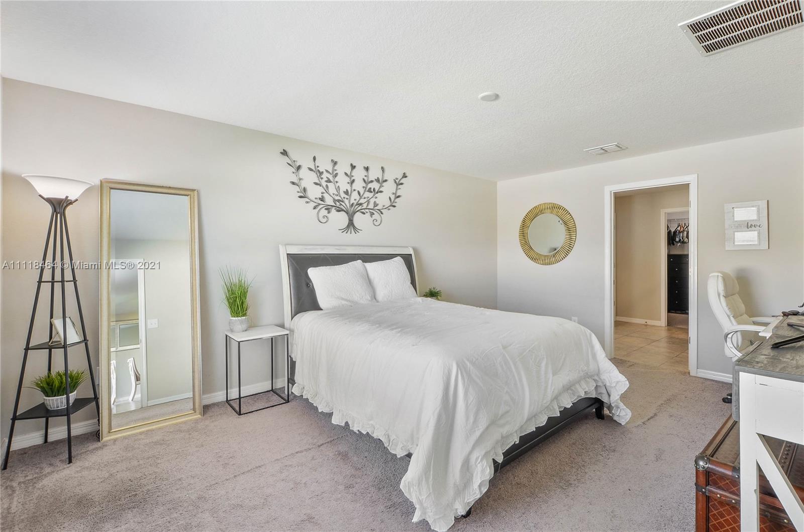 CARLTON LAKES WEST PHASE 1 - Residential