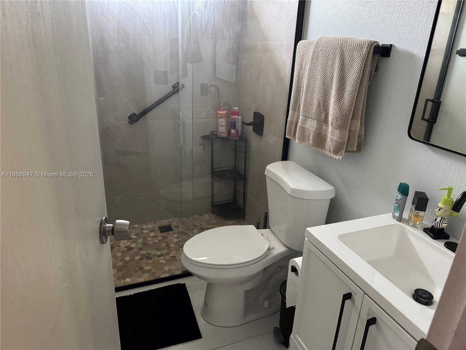 RAVENSWOOD ESTATES & MARI - Residential