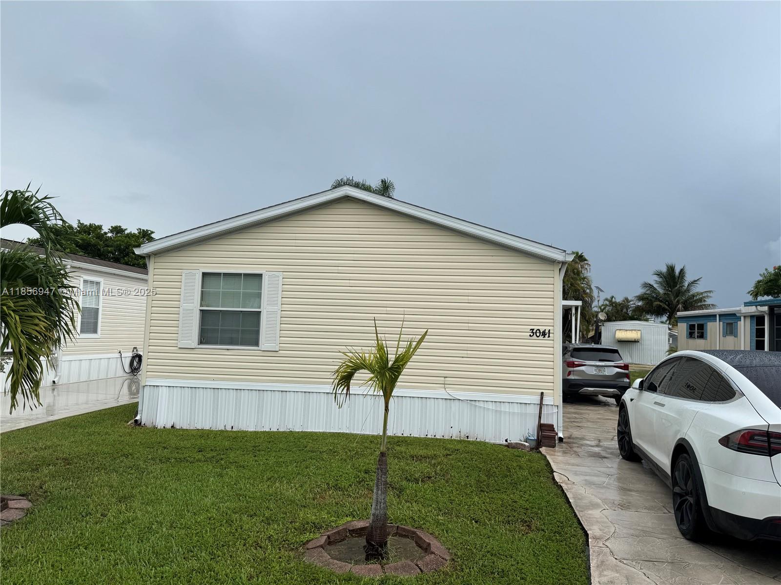 RAVENSWOOD ESTATES & MARI - Residential
