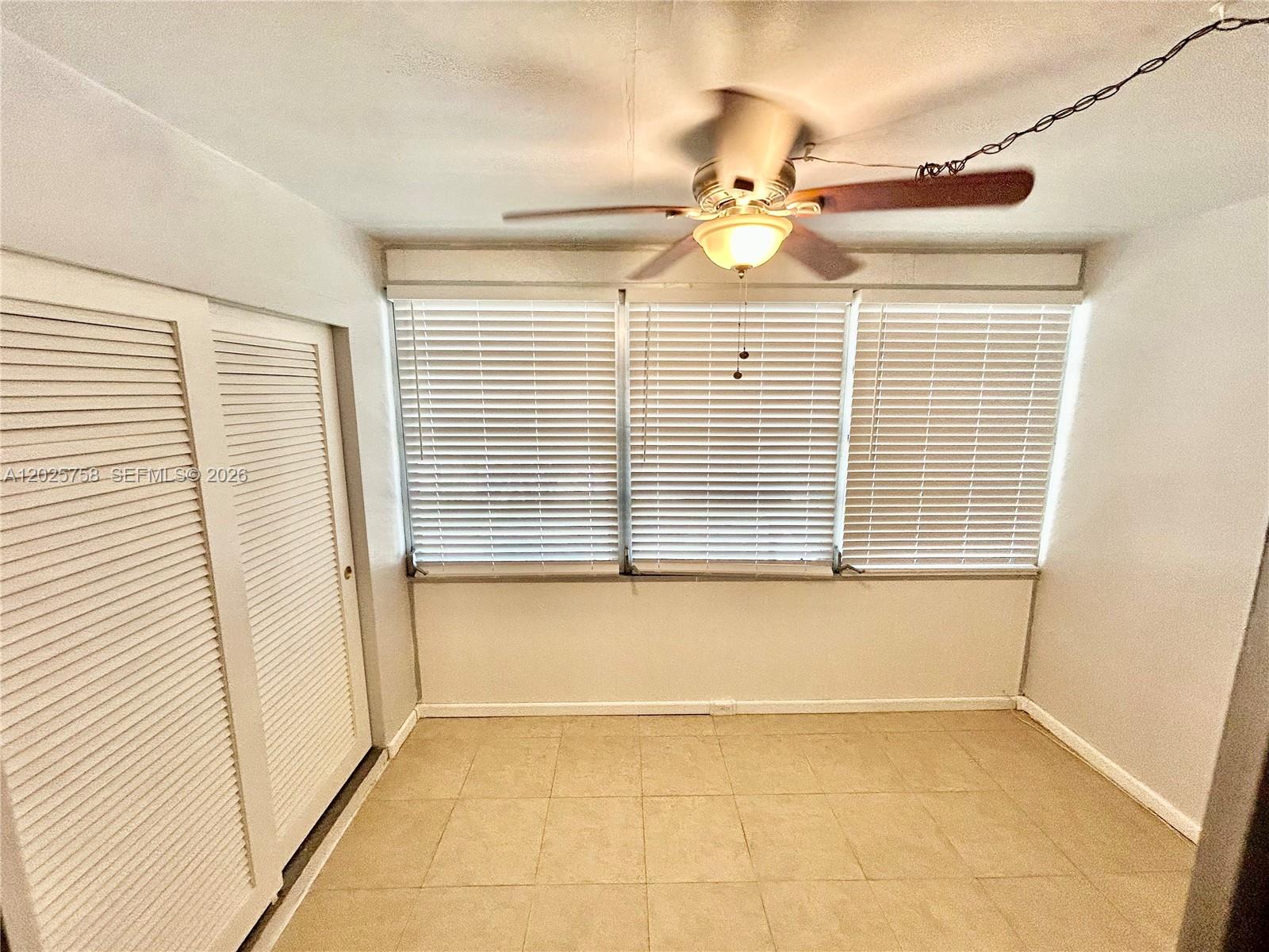 VILLAGE ROYALE CONDO 4 - Residential