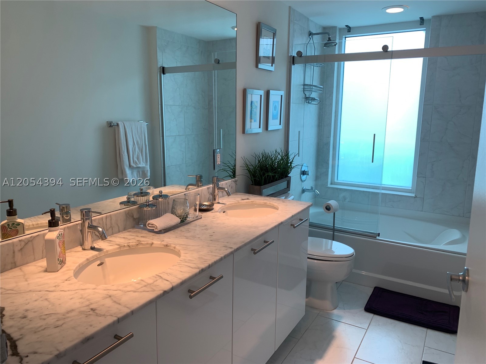 THE PLAZA - Residential Lease