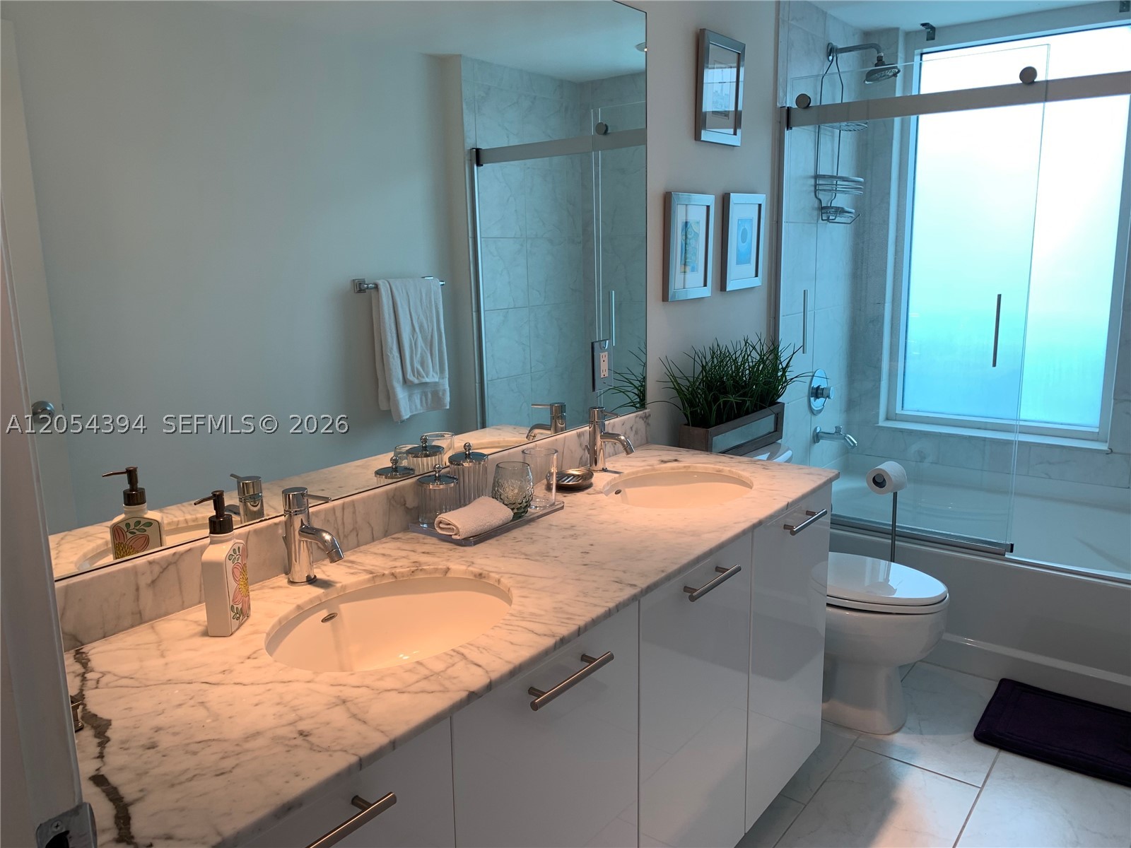 THE PLAZA - Residential Lease