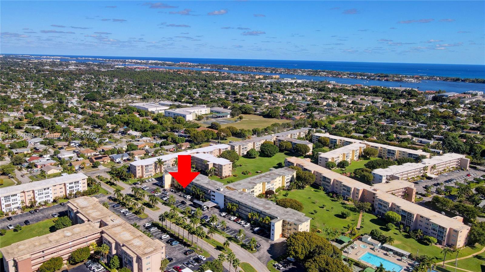 VILLAGE ROYALE GREENWAY C - Residential
