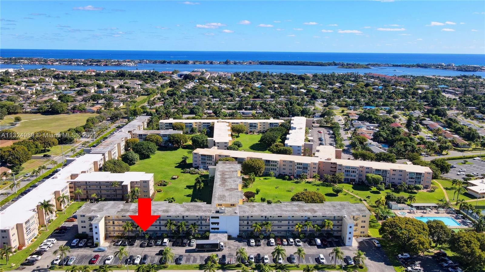 VILLAGE ROYALE GREENWAY C - Residential