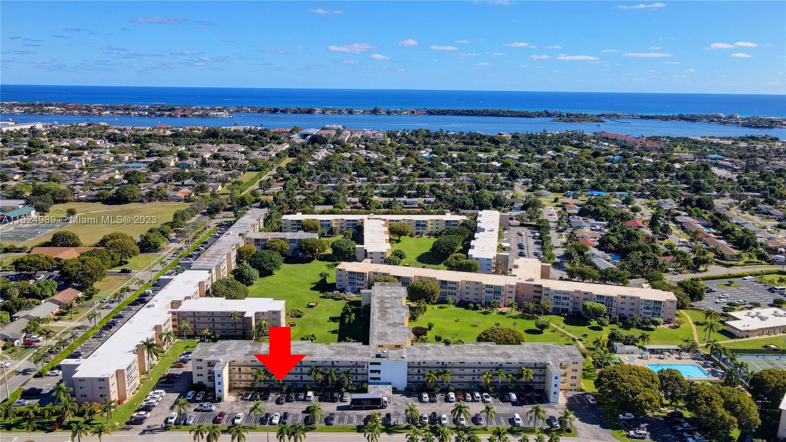 VILLAGE ROYALE GREENWAY C - Residential