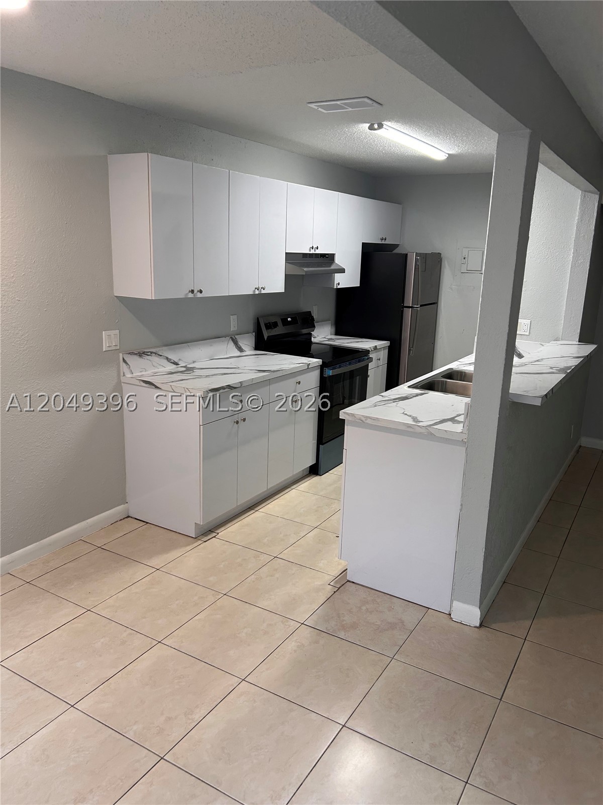 DELRAY ESTATES CONDO PH I - Residential Lease