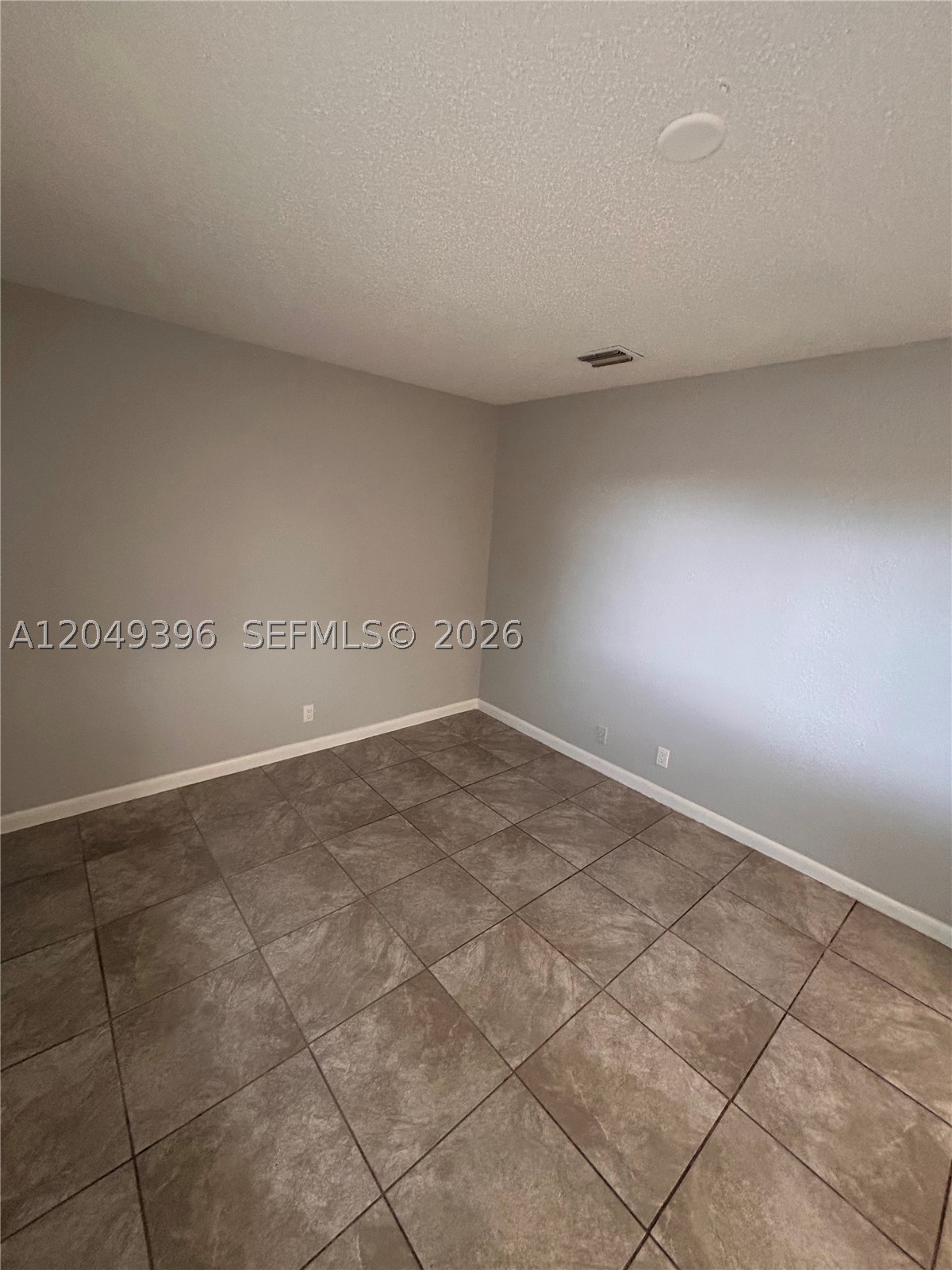 DELRAY ESTATES CONDO PH I - Residential Lease