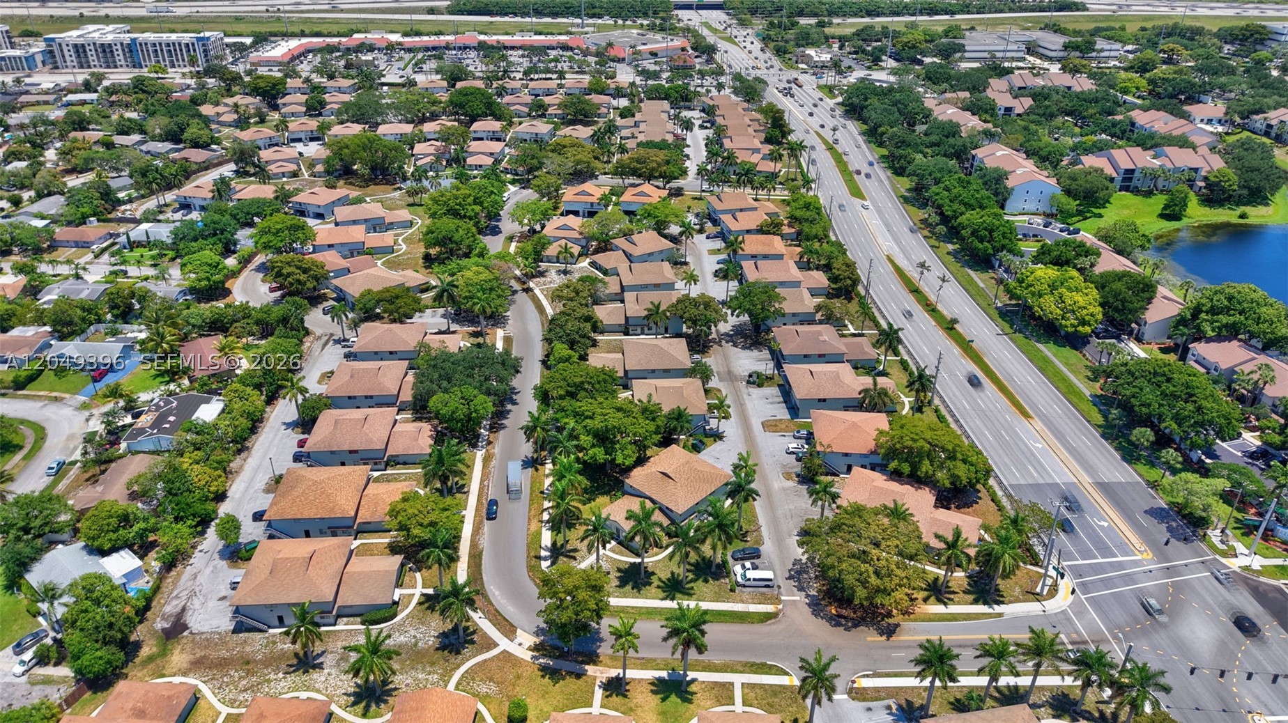 DELRAY ESTATES CONDO PH I - Residential Lease