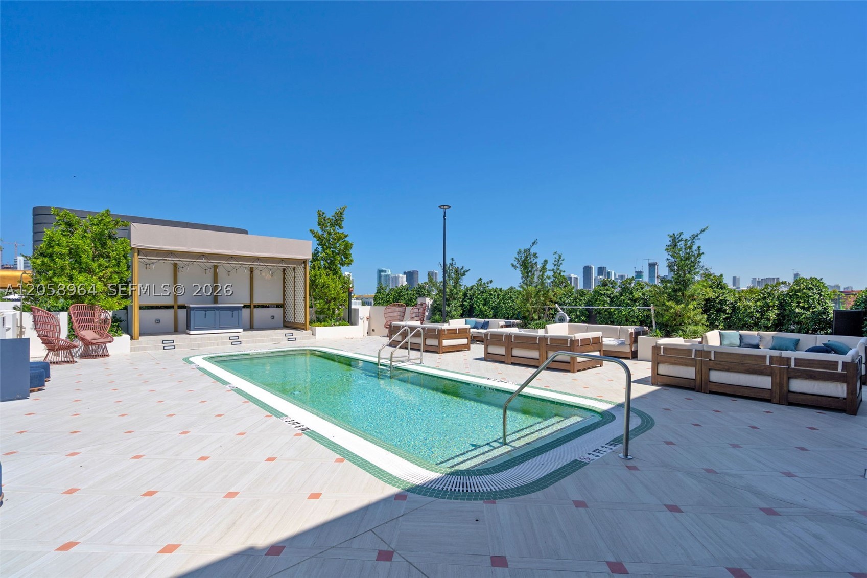 NOMAD WYNWOOD RESIDENCES - Residential