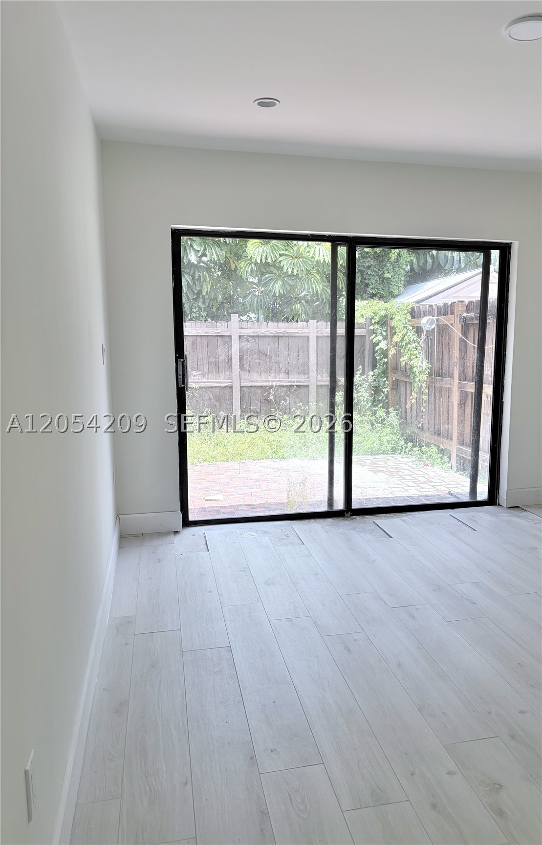 TROPICAL PARK VILLAS COND - Residential Lease