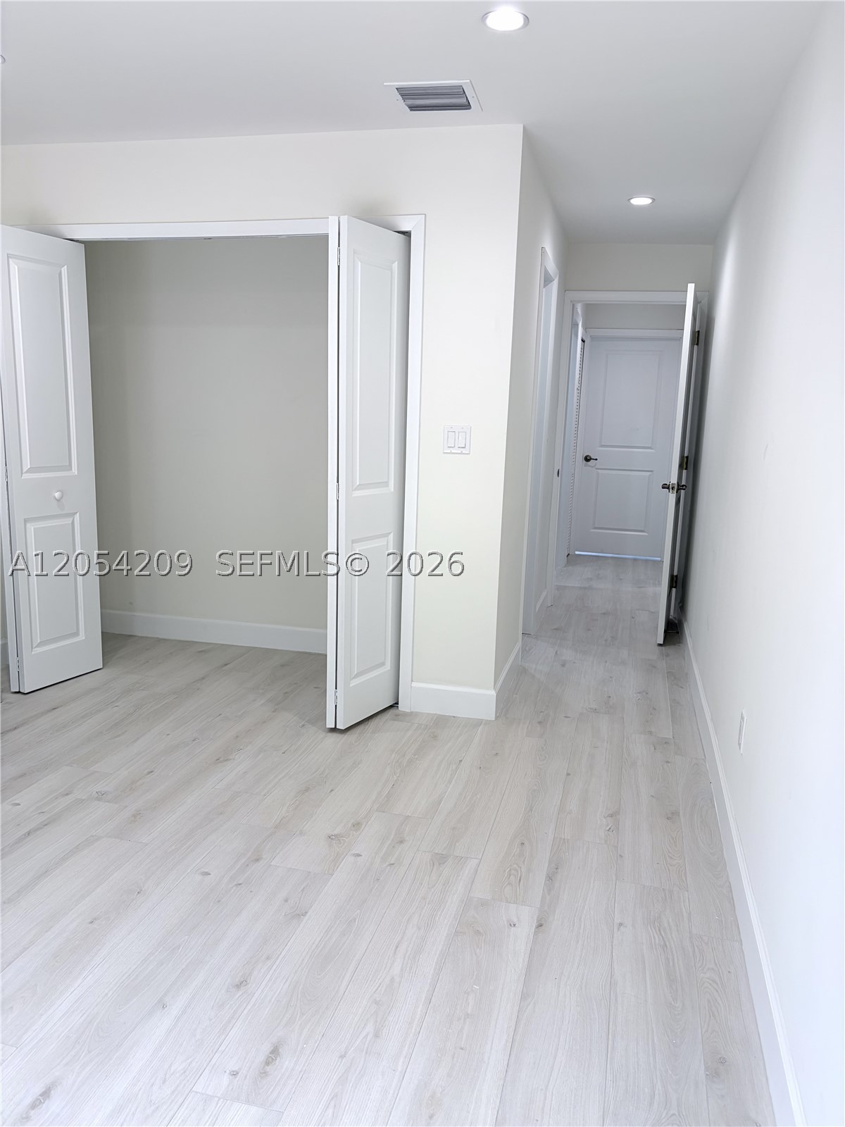TROPICAL PARK VILLAS COND - Residential Lease