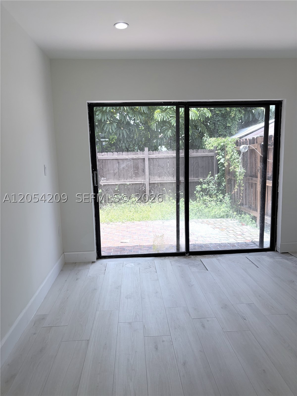 TROPICAL PARK VILLAS COND - Residential Lease