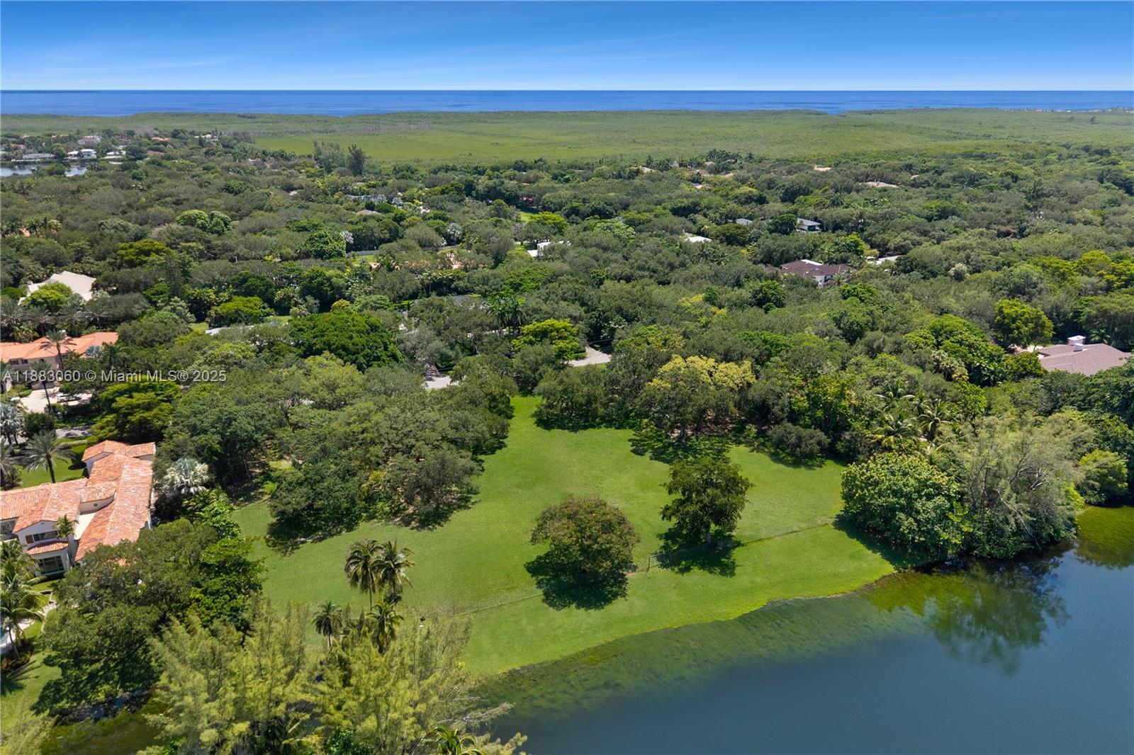 SNAPPER CREEK LAKES SUB - Land