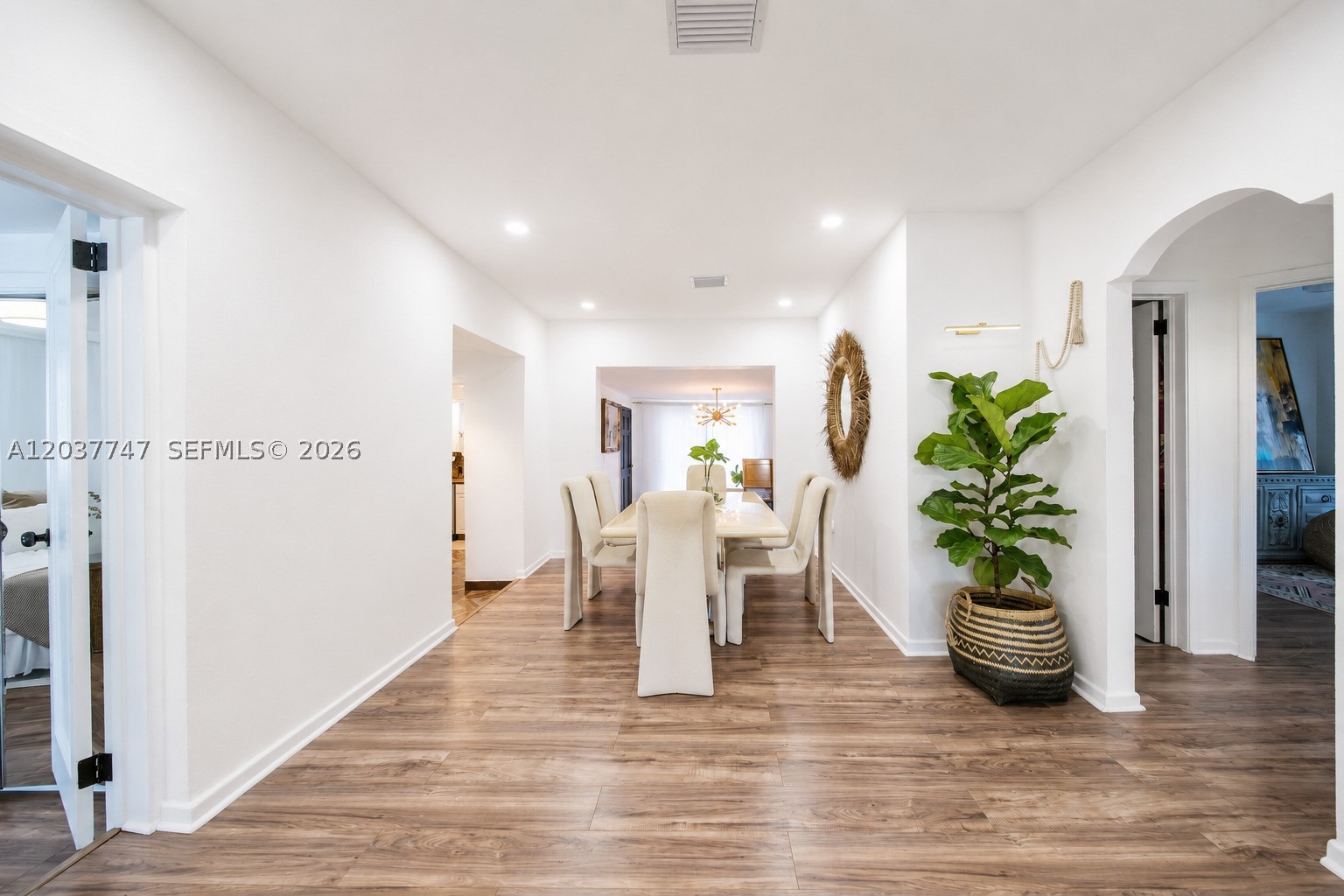SILVER BLUFF EST SEC C - Residential Lease