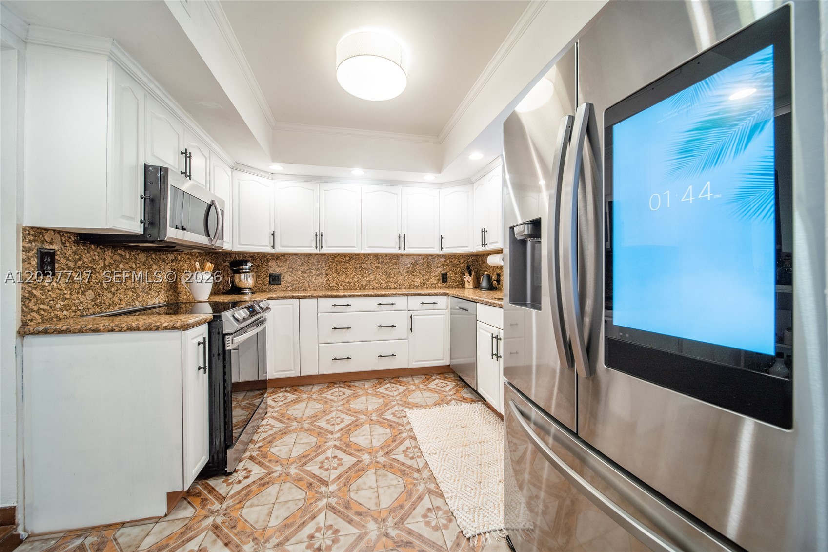 SILVER BLUFF EST SEC C - Residential Lease
