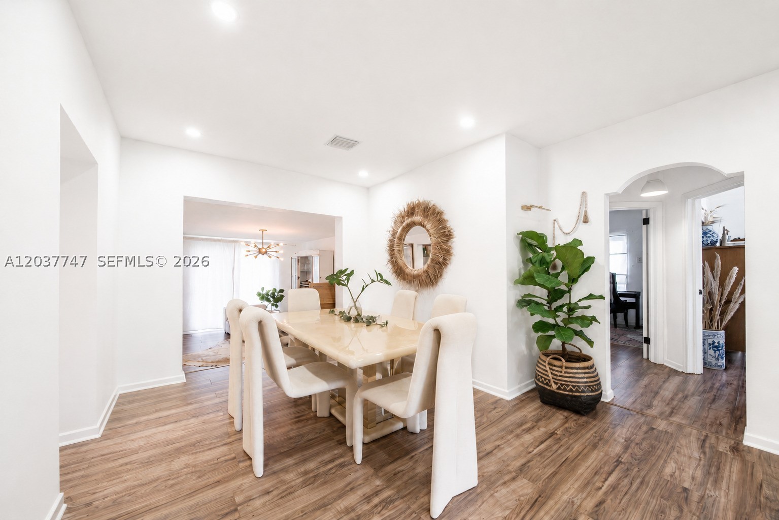 SILVER BLUFF EST SEC C - Residential Lease