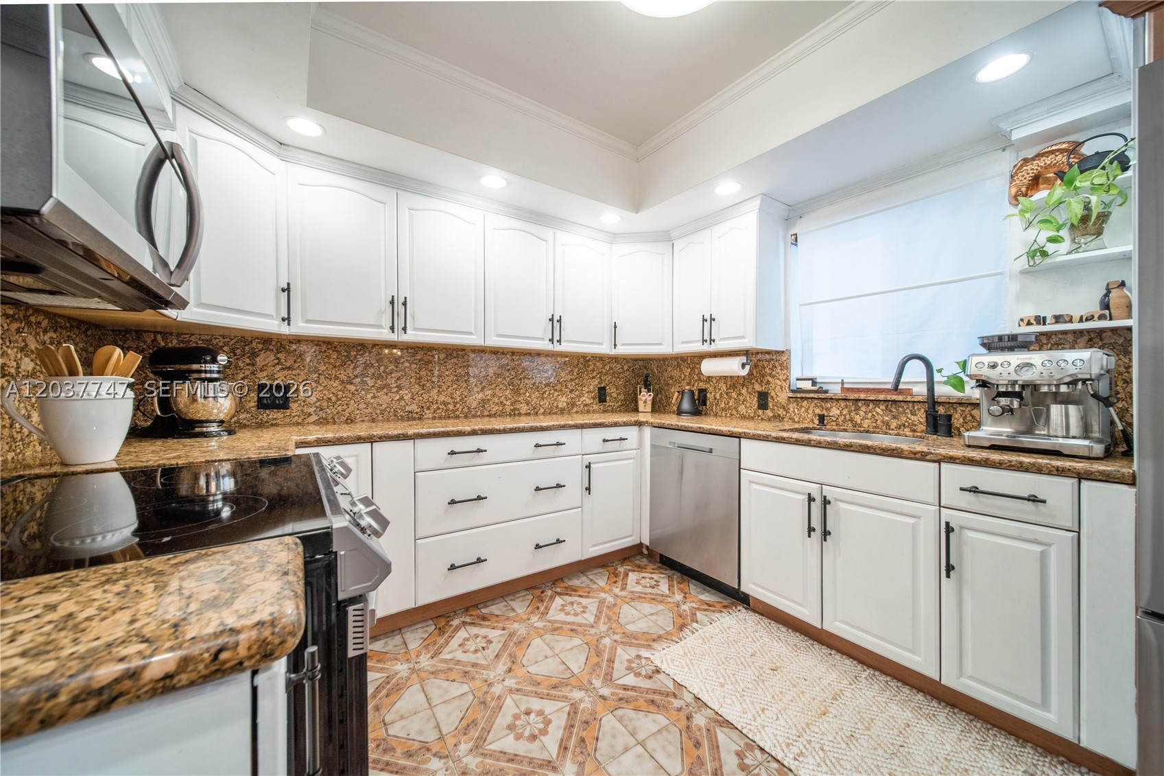 SILVER BLUFF EST SEC C - Residential Lease