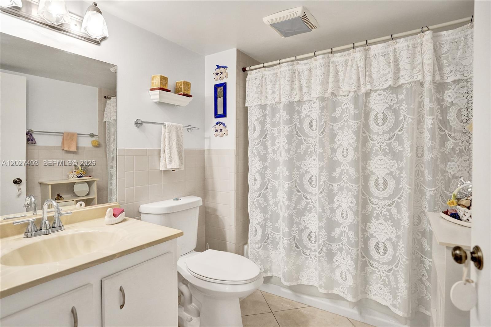 WATERS EDGE TOWERS CONDO - Residential