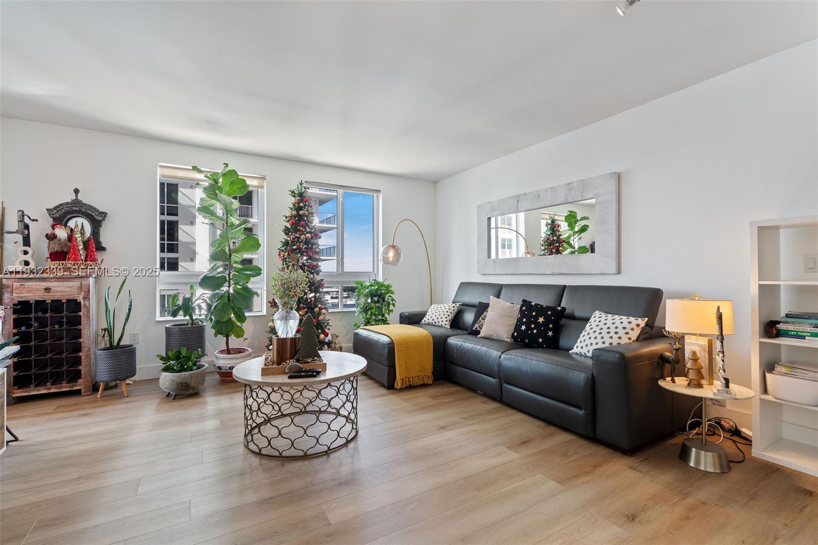 TOSCANO CONDO - Residential