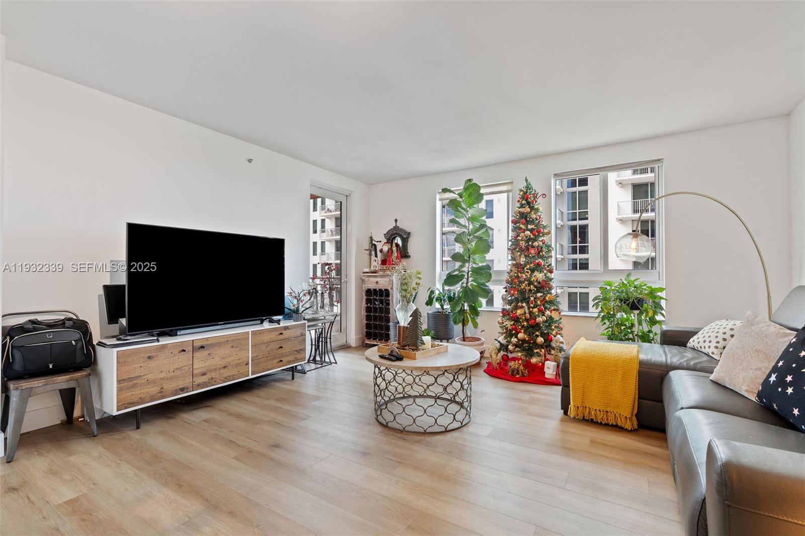 TOSCANO CONDO - Residential