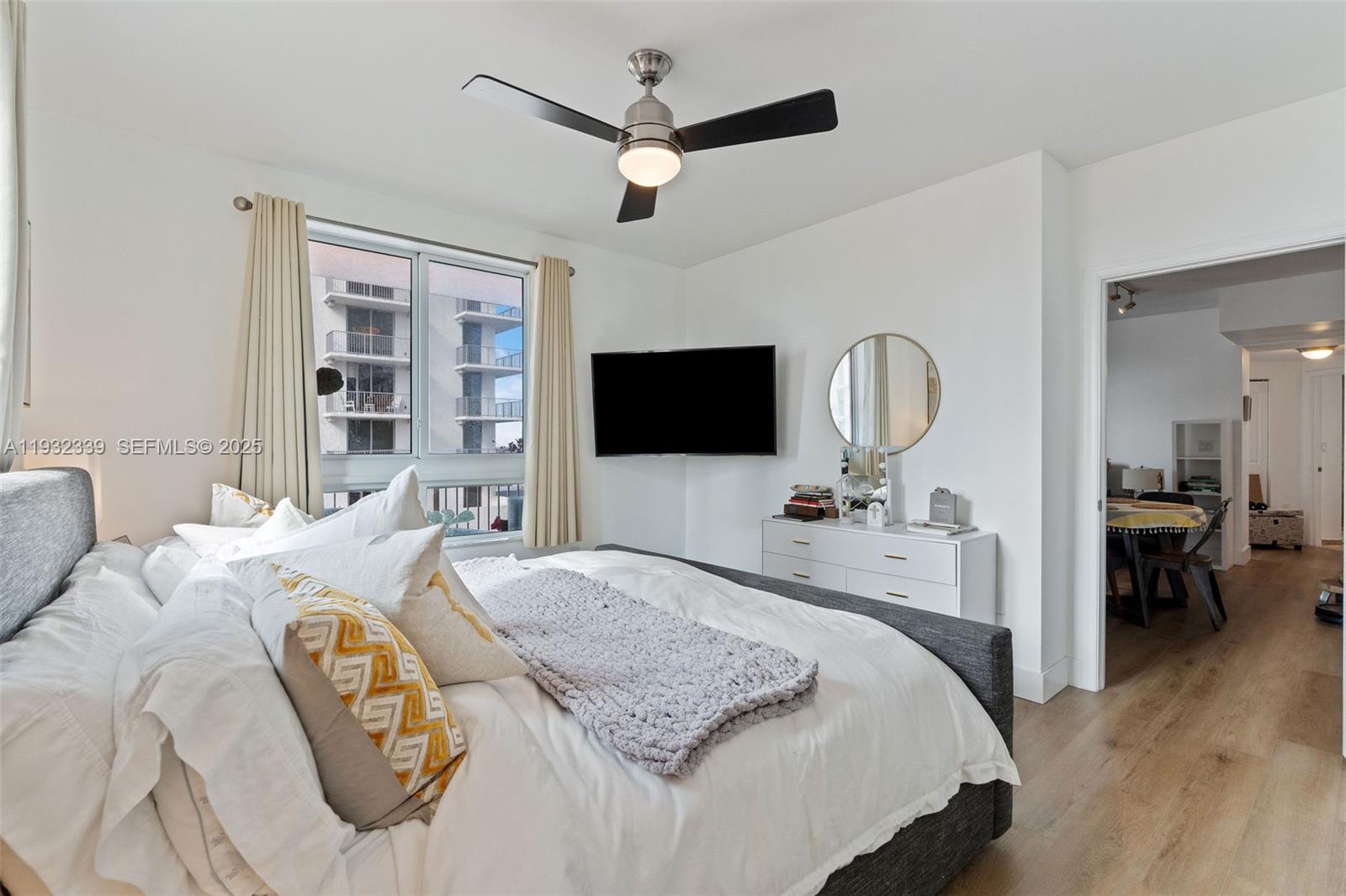 TOSCANO CONDO - Residential