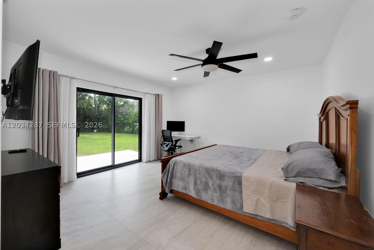 NOB HILL ESTS - Residential Lease
