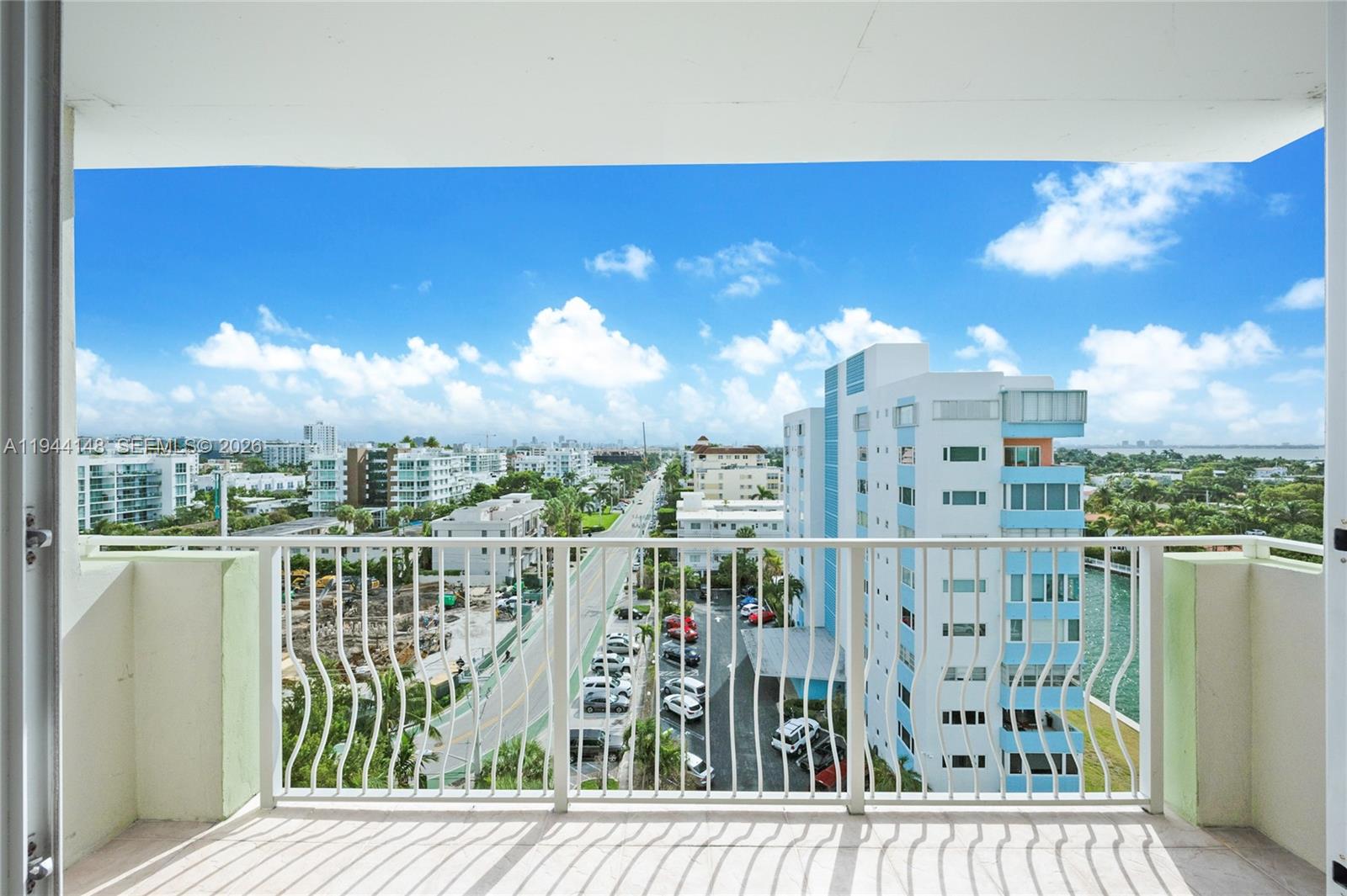 ISLAND POINTE CONDO - Residential