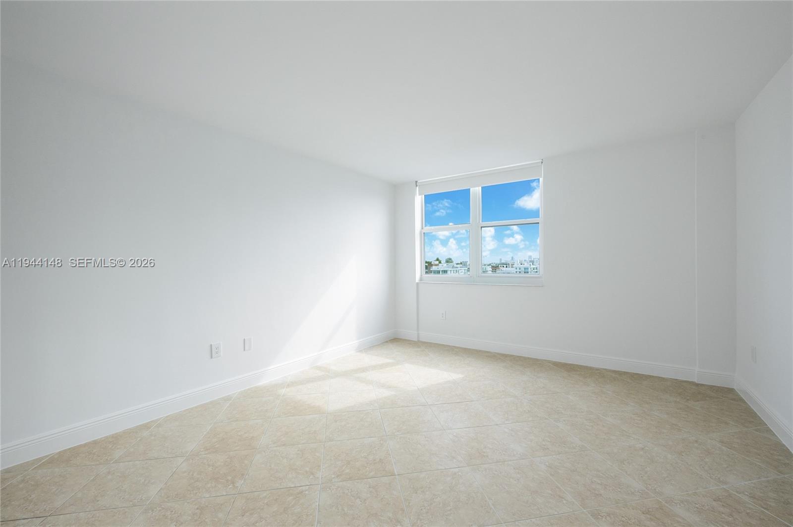 ISLAND POINTE CONDO - Residential