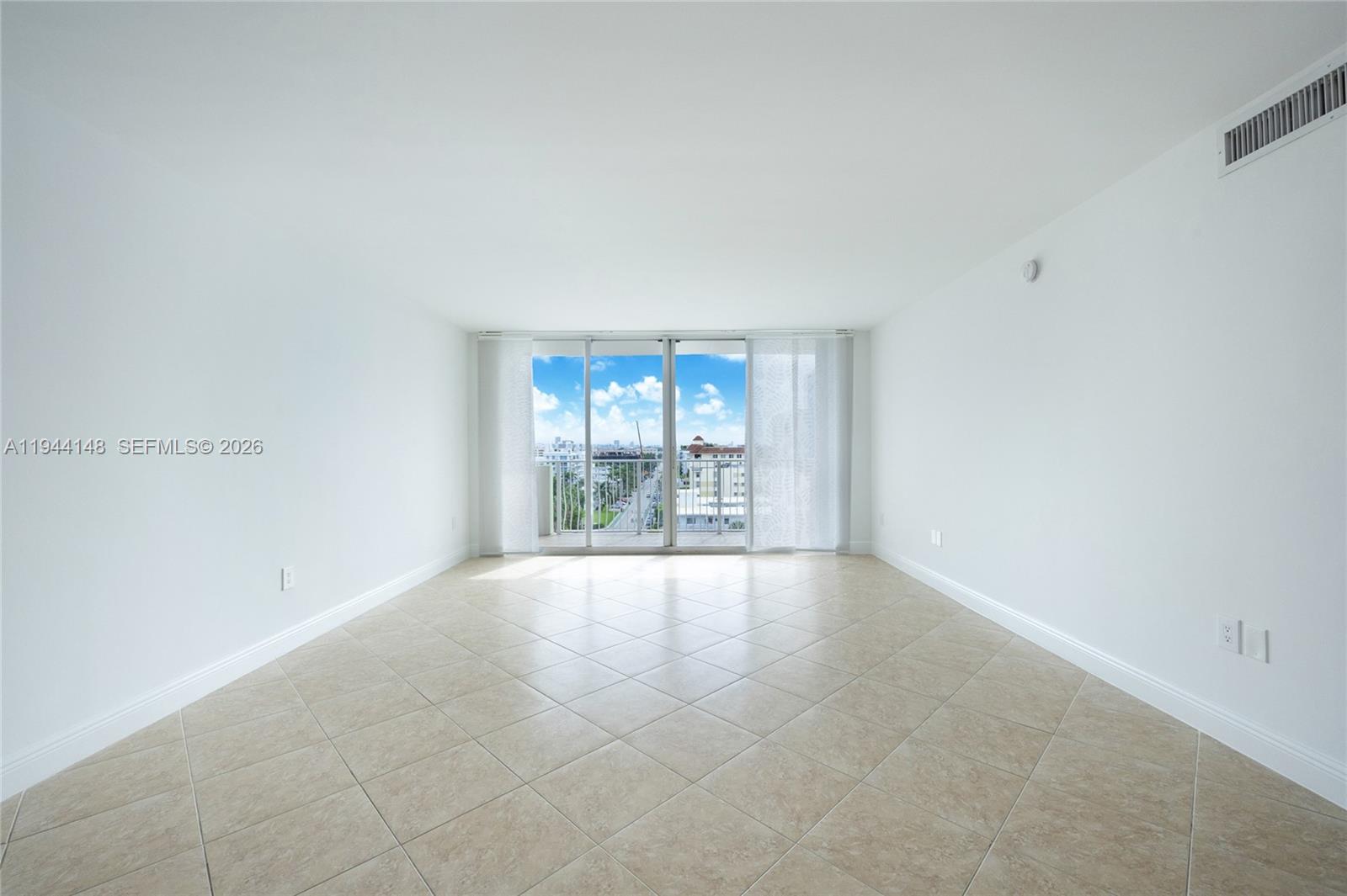 ISLAND POINTE CONDO - Residential