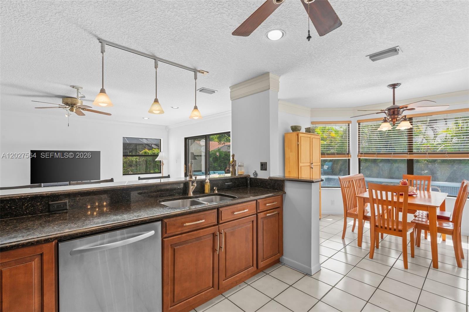 WINSTON PARK - Residential