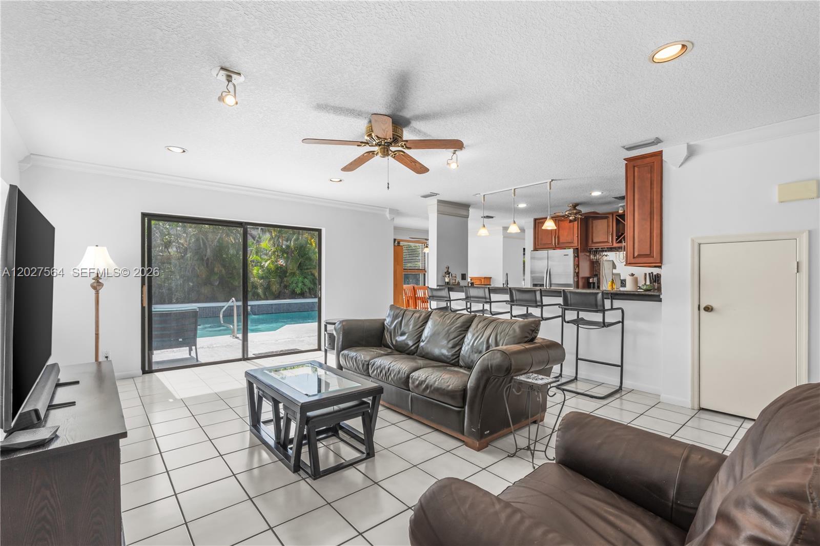 WINSTON PARK - Residential