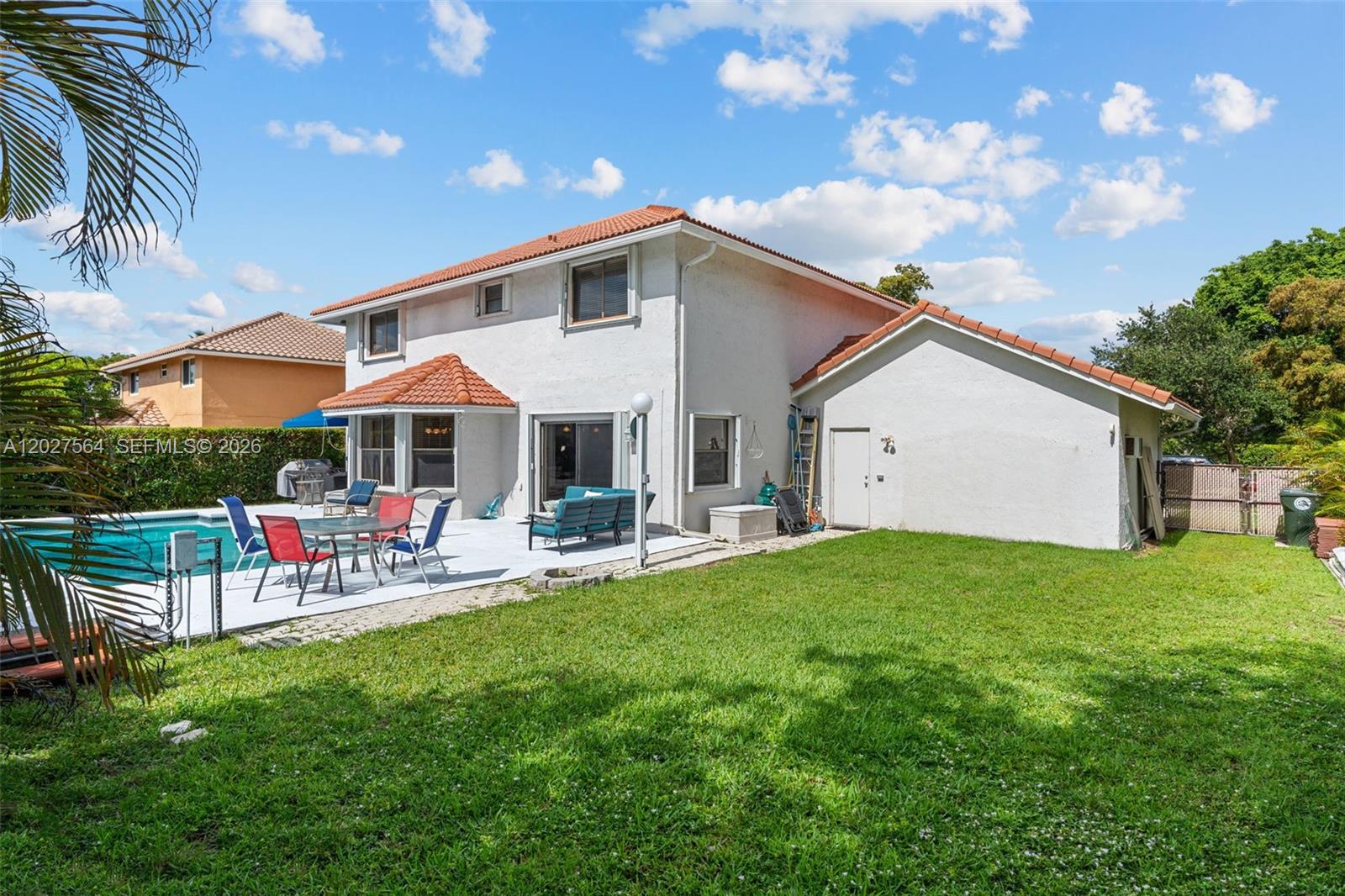 WINSTON PARK - Residential