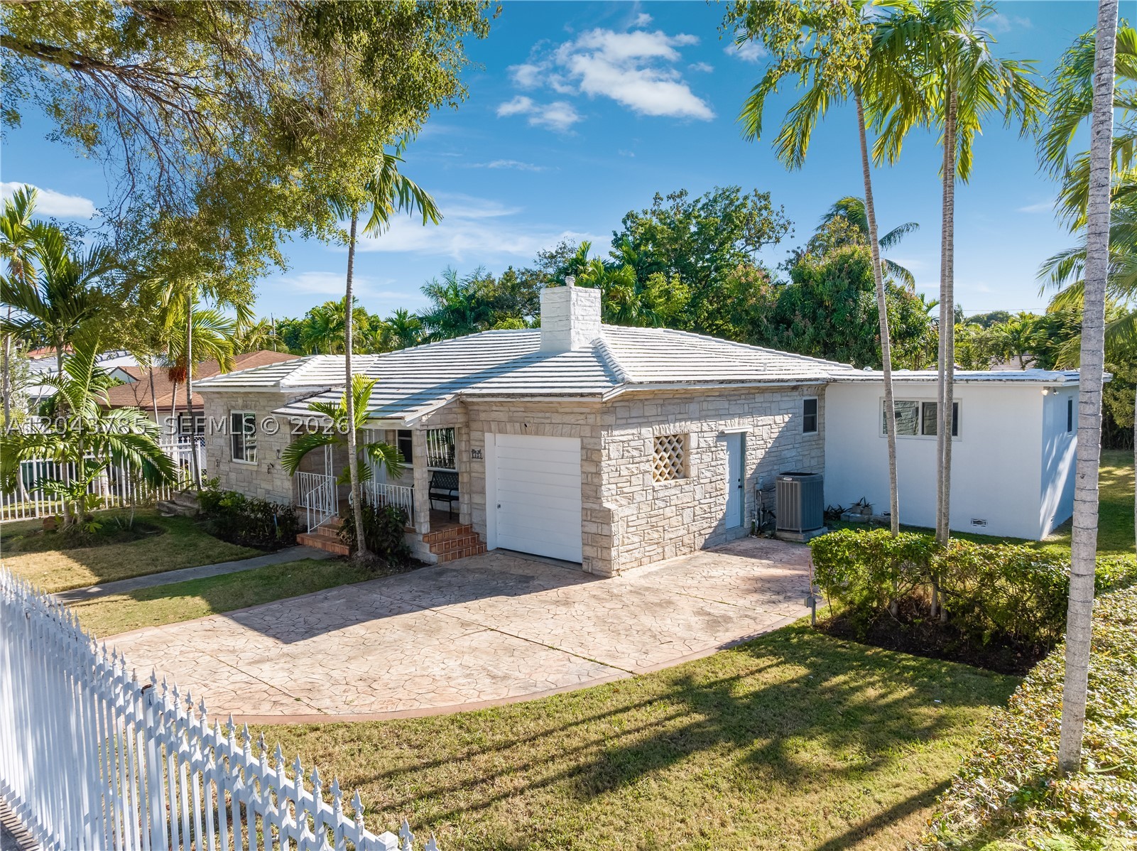 BRICKELL ESTATES - Residential Lease