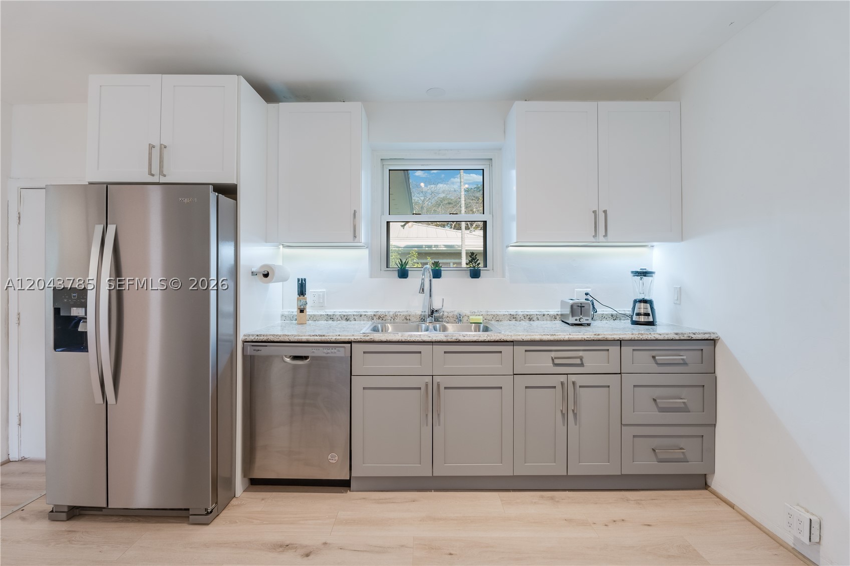 BRICKELL ESTATES - Residential Lease