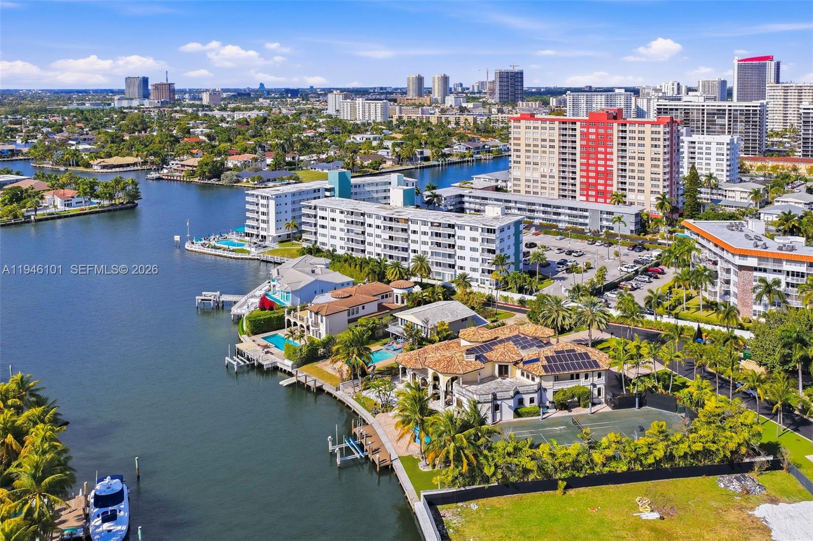 GOLDEN BEACH SEC F - Residential