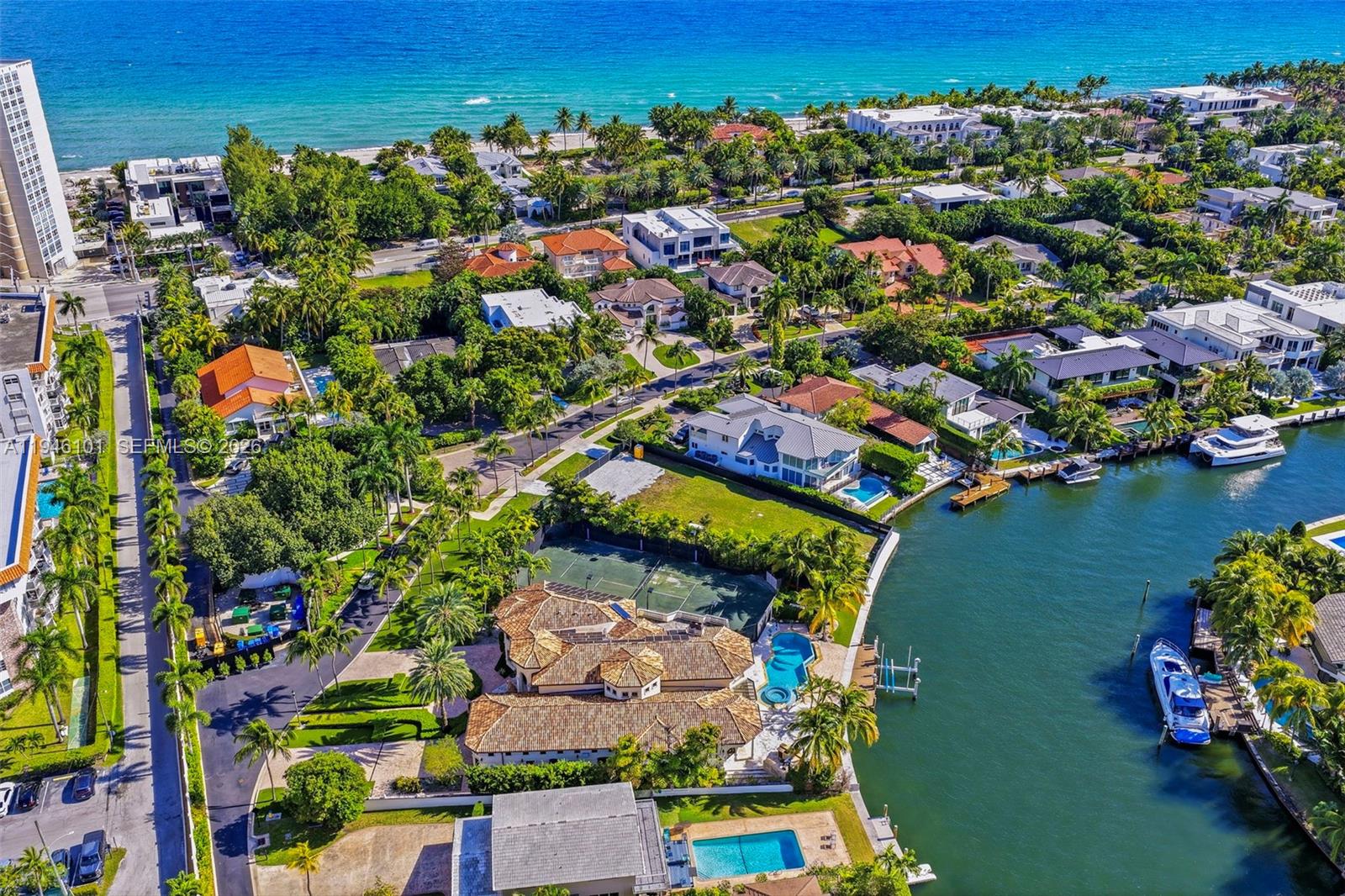 GOLDEN BEACH SEC F - Residential