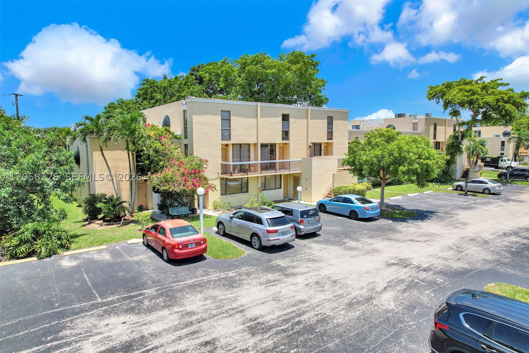 HARVEST SECTION FOUR COND - Residential