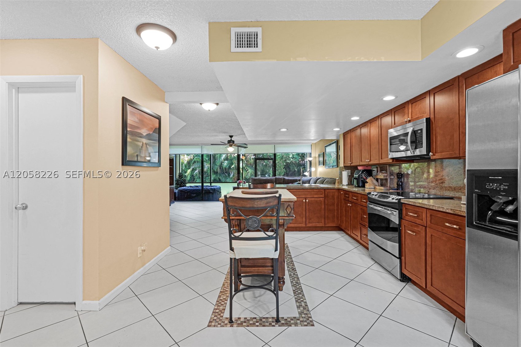 HARVEST SECTION FOUR COND - Residential