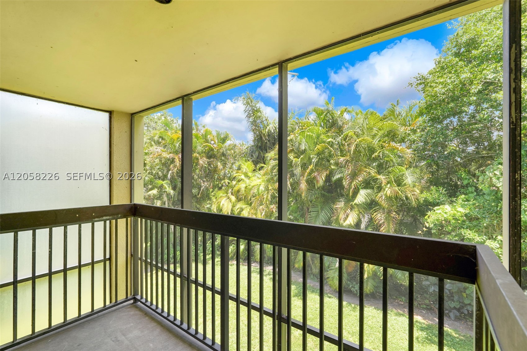 HARVEST SECTION FOUR COND - Residential